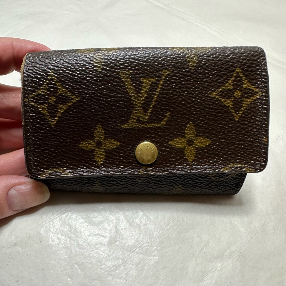 Louis Vuitton VINTAGE Key Cles Key Holder In Traditional LV Monogram Leather